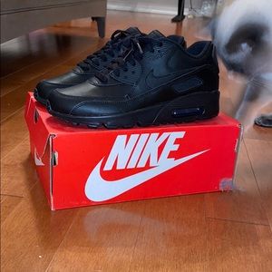 Nike AirMax 90 LTR (GS) all black NEVER WORN